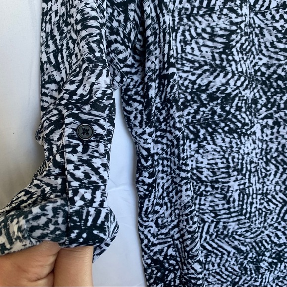 Decree Black/White Abstract Pattern Blouse, Sz. XS - Picture 4 of 7